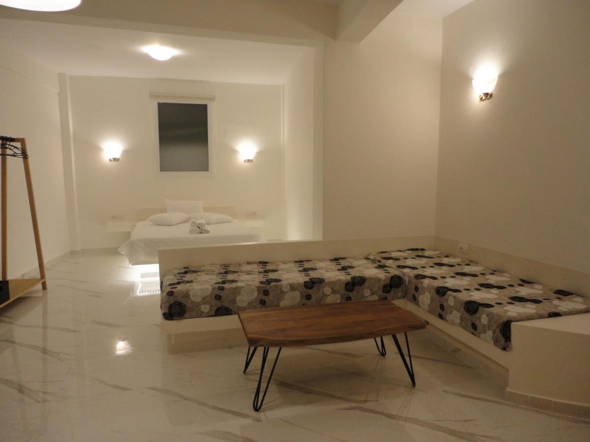 Triena Apartments Fíra Kültér fotó